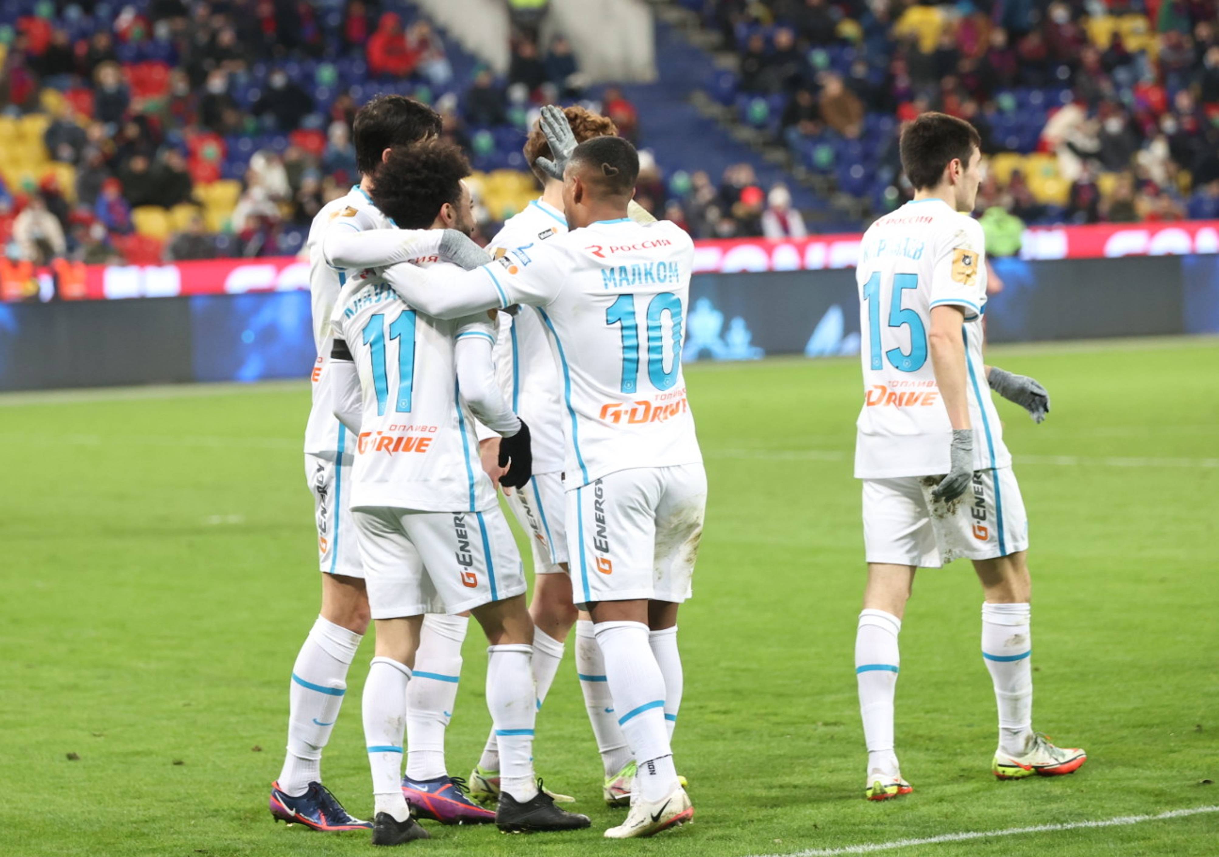 博彩平台排名-罗斯托夫队主场大获全胜，喜迎胜利(罗斯托夫比赛)